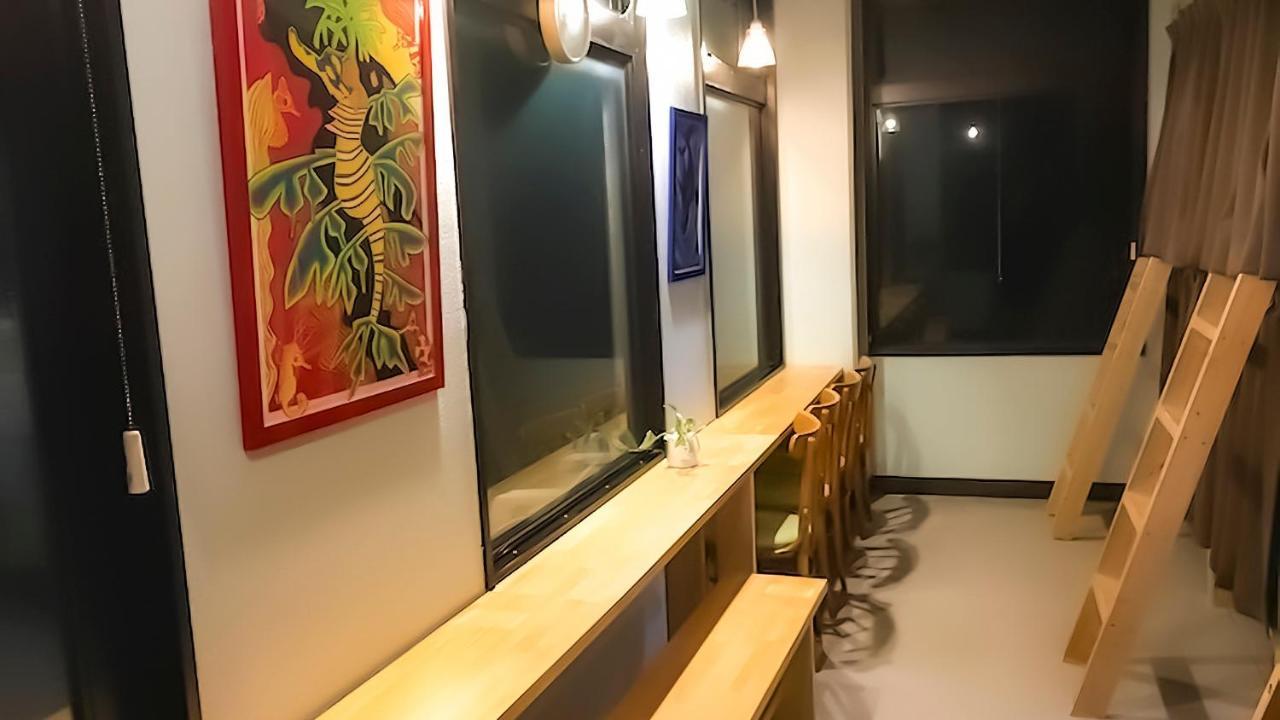 海上潜水宿舍 *